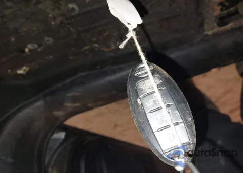 2015 Nissan Rogue S/Sl/Sv z USA, uszkodzony, nr VIN 5N1AT2MV1FC918436